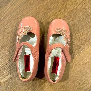 Patent leather (mock) pink dress shoes with flower accent